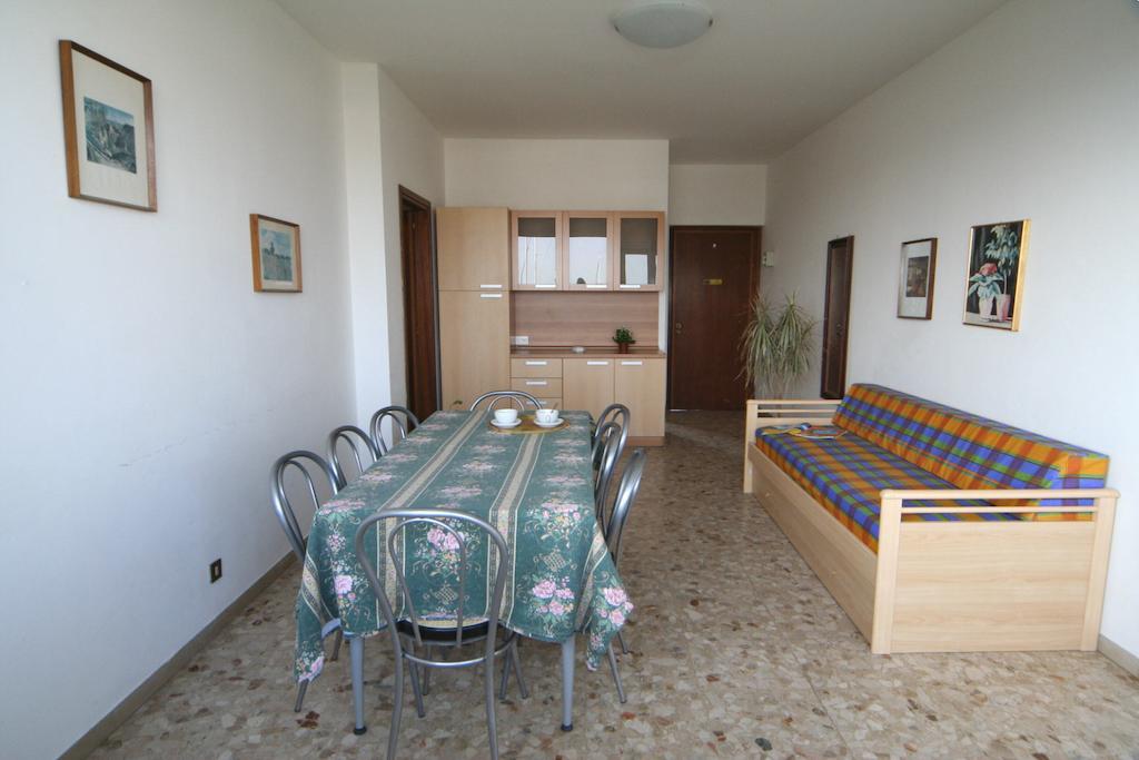 Levante Lignano Sabbiadoro Room photo